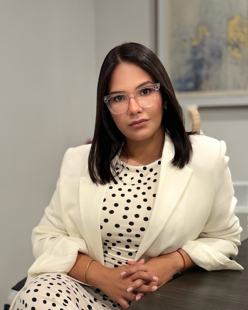 Elianys Guanipa, Gerente de Casos de AYC Advisors